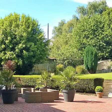 Demeure De Villiers Bed & Breakfast *
